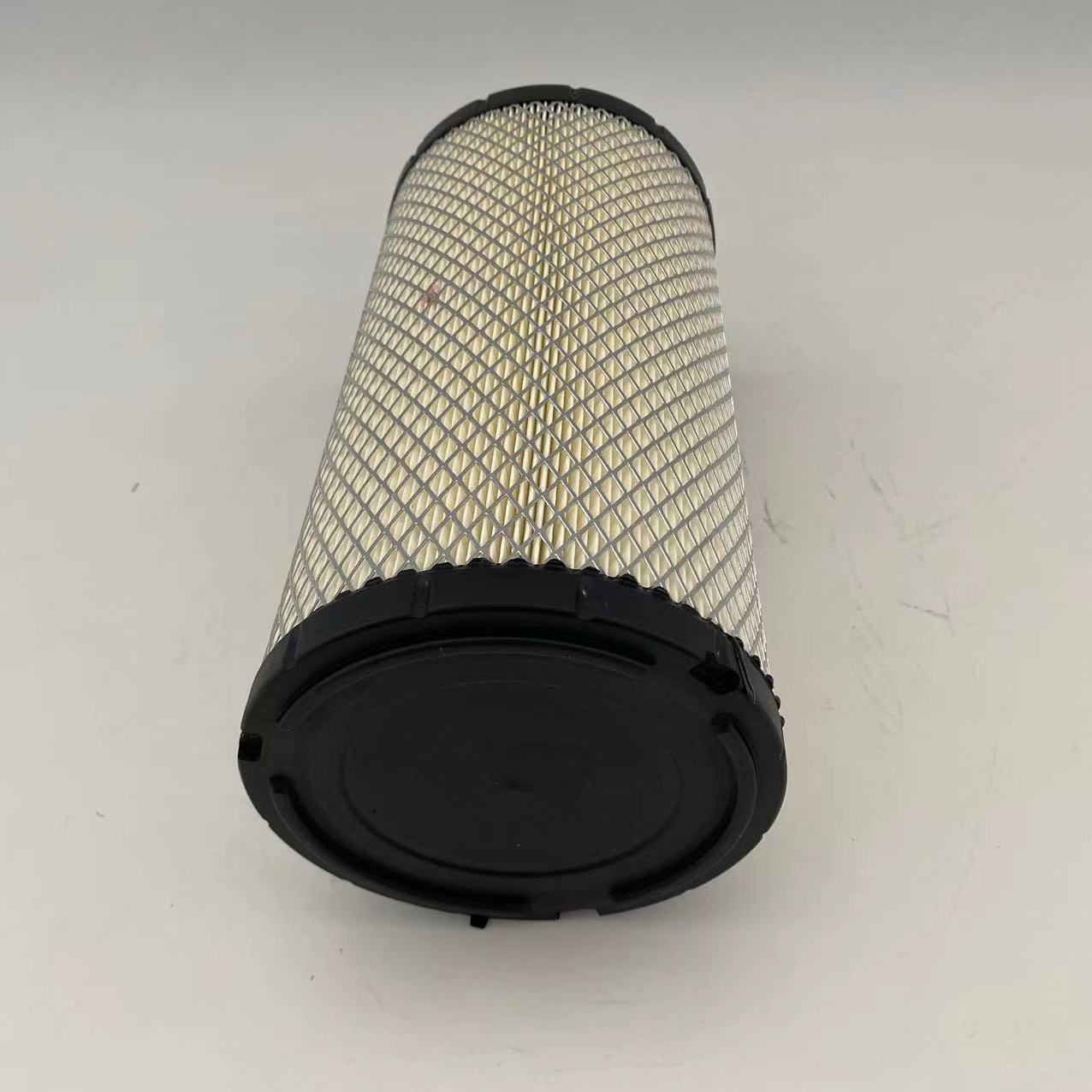 Air filter AF25337/17741-23600-71/MD7574/P82-7655 for IVECO